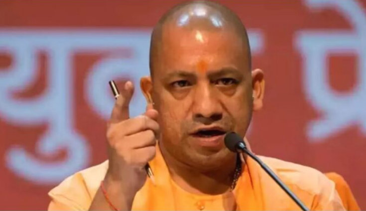 सीएम योगी ने की अयोध्या धाम में दर्शनार्थियों की व्यवस्था की समीक्षा
