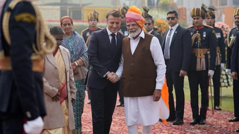 भारत की शानदार मेहमान नवाजी के कायल हुए फ्रांस के राष्ट्रपति इमैनुएल मैक्रों भारत की शानदार मेहमान नवाजी के कायल हुए फ्रांस के राष्ट्रपति इमैनुएल मैक्रों