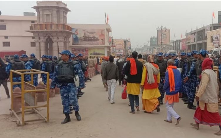 पौष पूर्णिमा पर दोपहर तक 50 हजार से अधिक भक्तों ने किए रामलला के दर्शन