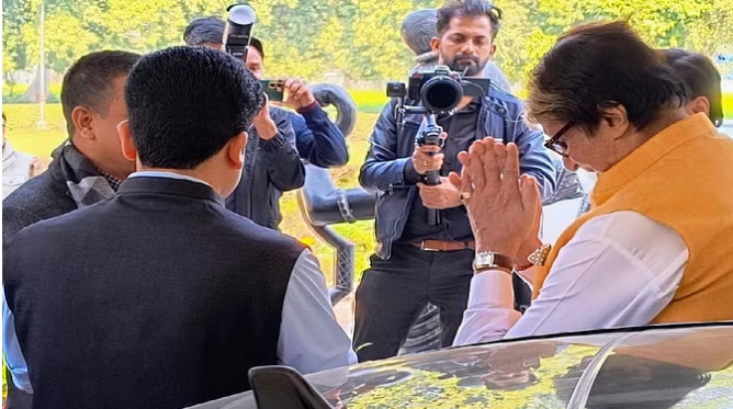 अमिताभ बच्चन पहुंचे अयोध्या, रामलला के दरबार में लगाई हाजिरी… अमिताभ बच्चन पहुंचे अयोध्या, रामलला के दरबार में लगाई हाजिरी…