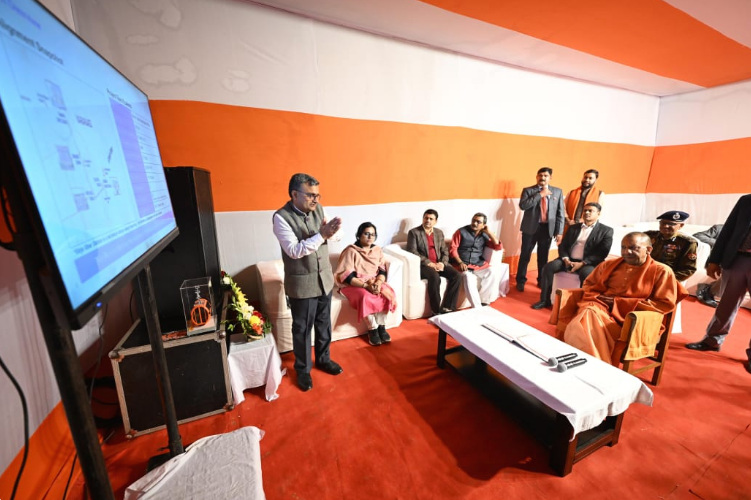 सीएम योगी ने किया ज्ञानवापी के तहखाने में झांकी दर्शन