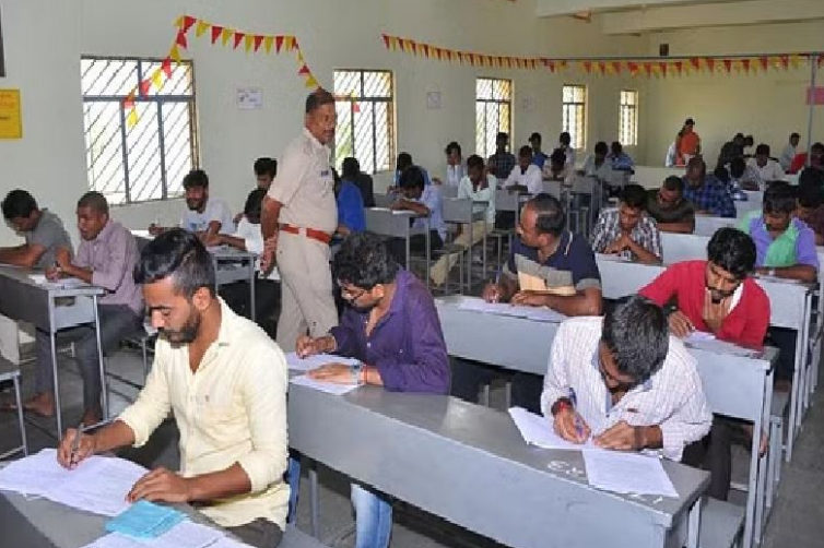 पुलिस भर्ती परीक्षा का आज दूसरा दिन