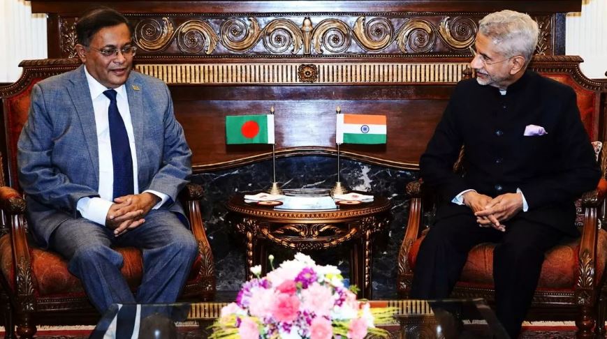 एस जयशंकर ने बांग्लादेशी विदेश मंत्री के साथ द्विपक्षीय संबंधों पर की चर्चा