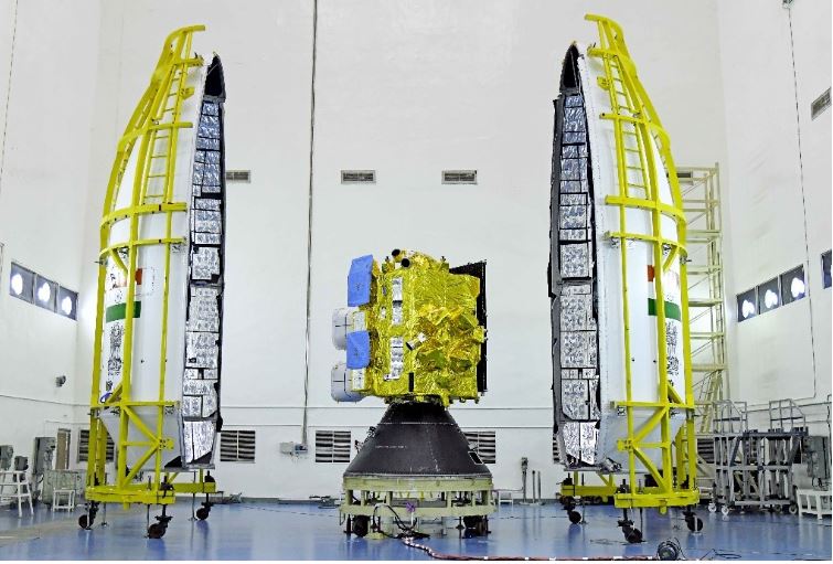 ISRO का ‘नॉटी बॉय’ रचेगा इतिहास, INSAT-3D सैटेलाइट की लॉन्चिंग आज ISRO का ‘नॉटी बॉय’ रचेगा इतिहास, INSAT-3D सैटेलाइट की लॉन्चिंग आज