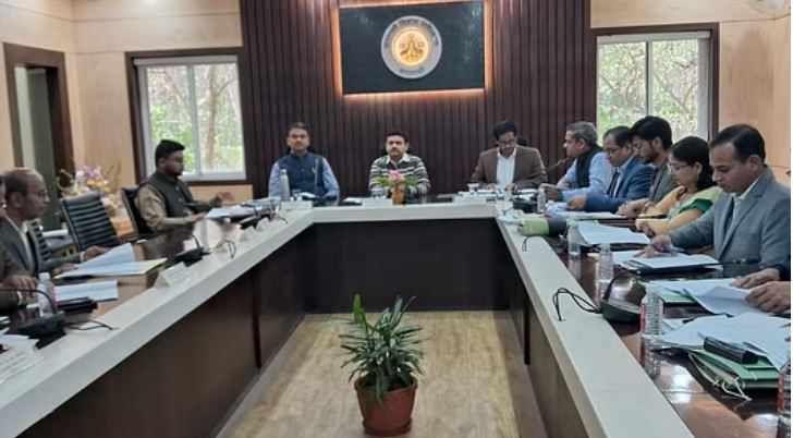 वाराणसी: बेहतर यातायात के लिए रीडिजाइन किए जाएंगे चौराहे, सड़कें भी सुधरेंगी वाराणसी: बेहतर यातायात के लिए रीडिजाइन किए जाएंगे चौराहे, सड़कें भी सुधरेंगी