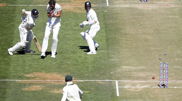 NZ vs AUS: केन विलियमसन को बीच पिच पर साथी खिलाड़ी से टकराना पड़ गया भारी