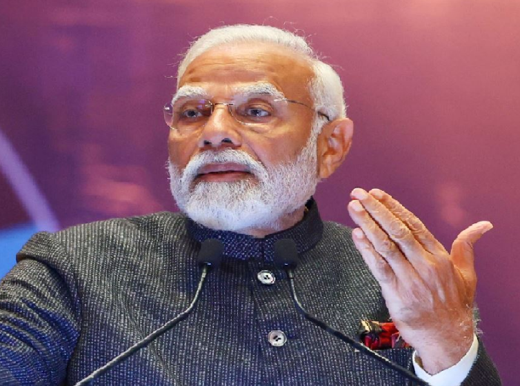 एयरपोर्ट के नए टर्मिनल समेत यूपी को विकास की कई सौगात देंगे: पीएम मोदी एयरपोर्ट के नए टर्मिनल समेत यूपी को विकास की कई सौगात देंगे: पीएम मोदी