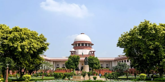 SC ने महाराष्ट्र के पूर्व डीजीपी को दी विदेश यात्रा की अनुमति