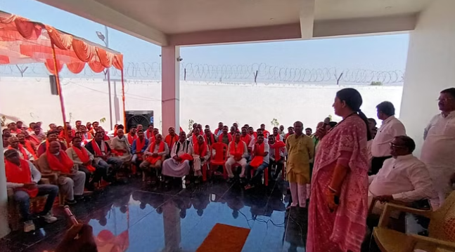 यूपी : स्मृति ईरानी का राहुल गांधी पर हमला….