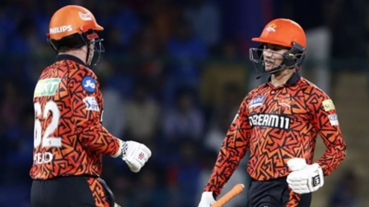 SRH ने टी20 क्रिकेट में रचा नया इतिहास, तोड़ा 7 साल पुराना वर्ल्ड रिकॉर्ड SRH ने टी20 क्रिकेट में रचा नया इतिहास, तोड़ा 7 साल पुराना वर्ल्ड रिकॉर्ड