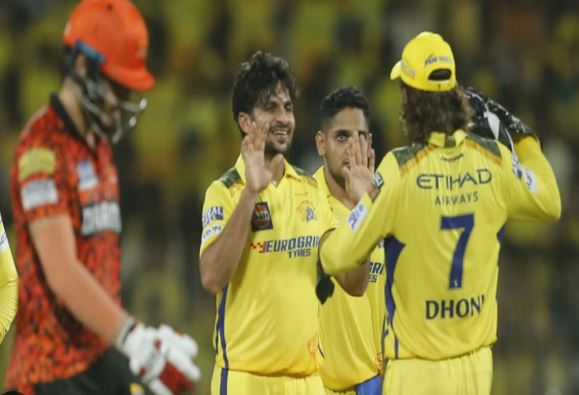 CSK vs SRH : चेन्नई ने चेपॉक पर दर्ज की अपनी 50वीं जीत CSK vs SRH : चेन्नई ने चेपॉक पर दर्ज की अपनी 50वीं जीत