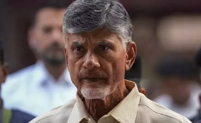 चुनाव आयोग ने TDP प्रमुख चंद्रबाबू नायडू को दी सख्त चेतावनी चुनाव आयोग ने TDP प्रमुख चंद्रबाबू नायडू को दी सख्त चेतावनी