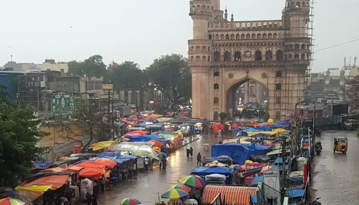 हैदराबाद में आसमान से आफत बनकर गिरी बारिश, निर्माणाधीन अपार्टमेंट की दीवार ढही हैदराबाद में आसमान से आफत बनकर गिरी बारिश, निर्माणाधीन अपार्टमेंट की दीवार ढही