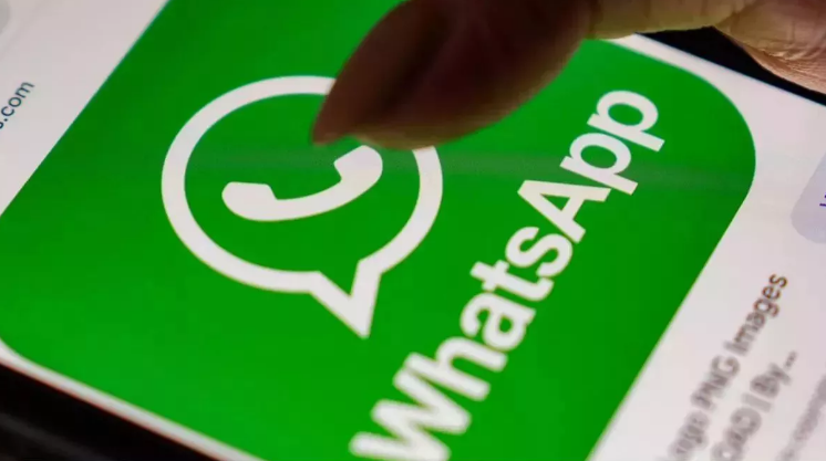 WhatsApp का यूजर्स को तोहफा, लैपटॉप या टैब पर चलाते हैं वॉट्सऐप तो जल्द लॉक कर पाएंगे चैट! WhatsApp का यूजर्स को तोहफा, लैपटॉप या टैब पर चलाते हैं वॉट्सऐप तो जल्द लॉक कर पाएंगे चैट!