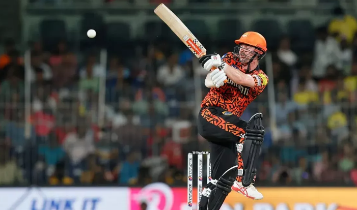 IPL 2024 Qualifier-2: ट्रेविस हेड ने तोड़ा आईपीएल का 15 साल पुराना रिकॉर्ड IPL 2024 Qualifier-2: ट्रेविस हेड ने तोड़ा आईपीएल का 15 साल पुराना रिकॉर्ड