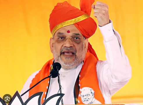 उत्तर प्रदेश में गृहमंत्री अमित शाह की आज ताबड़तोड़ रैलियां उत्तर प्रदेश में गृहमंत्री अमित शाह की आज ताबड़तोड़ रैलियां