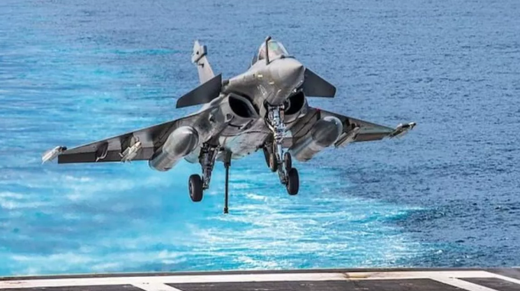 समुद्र के सिकंदर से थर-थर कांपेंगे दुश्मन! आ रहा है राफेल मरीन