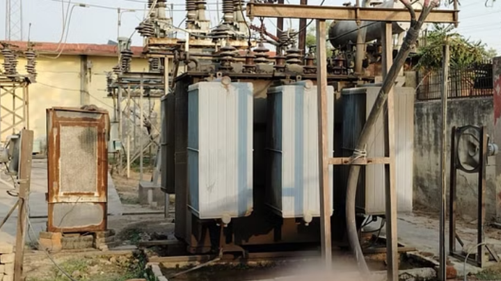 कानपुर: फॉल्ट से छह घंटे तक बिजली रही बाधित, 10 दिन में 13 ट्रांसफार्मर फुंके