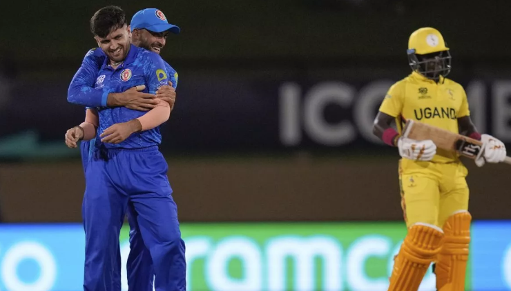 T20 World Cup में पांच विकेट लेकर फजलहक फारूकी ने रचा इतिहास T20 World Cup में पांच विकेट लेकर फजलहक फारूकी ने रचा इतिहास