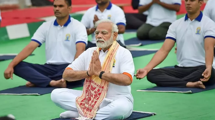 6 हजार लोगों के साथ आज पीएम योगी करेंगे योग 6 हजार लोगों के साथ आज पीएम योगी करेंगे योग