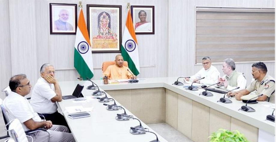 बिजली बिल के नाम पर उपभोक्ताओं को न किया जाय परेशानः योगी बिजली बिल के नाम पर उपभोक्ताओं को न किया जाय परेशानः योगी