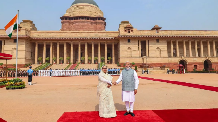 चीन के अरमानों पर भारत ने फेरा पानी, तीस्ता नदी के जल प्रबंधन के लिए बांग्लादेश जाएगी टीम चीन के अरमानों पर भारत ने फेरा पानी, तीस्ता नदी के जल प्रबंधन के लिए बांग्लादेश जाएगी टीम